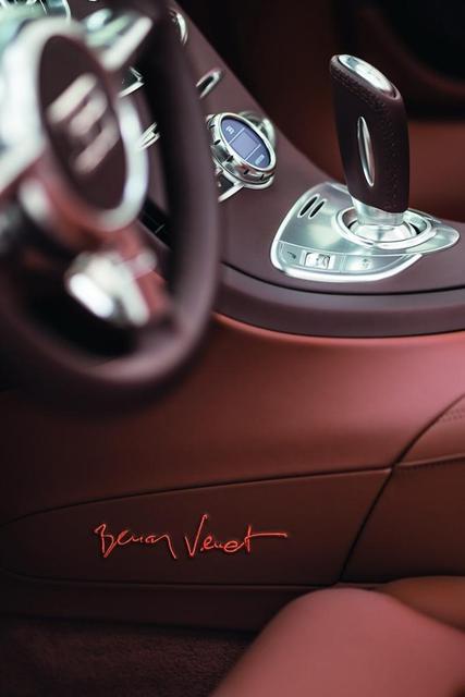 Bugatti-Veyron-Grand-Sport-Venet - интерьер
