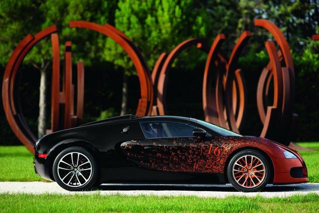 Bugatti Veyron Grand-Sport Venet на дороге